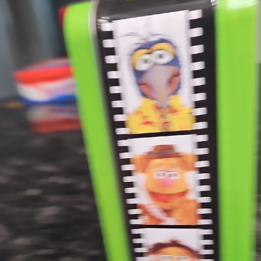 Disney Muppets Limited Edition Colorful Lunchbox - Picture 6 of 11